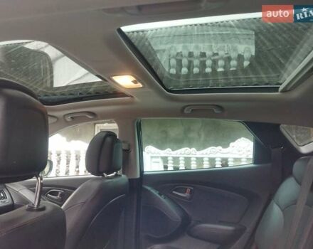 Черный Хендай их35, объемом двигателя 1.7 л и пробегом 252 тыс. км за 14900 $, фото 14 на Automoto.ua