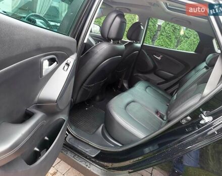 Черный Хендай их35, объемом двигателя 2 л и пробегом 152 тыс. км за 14950 $, фото 52 на Automoto.ua