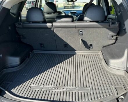 Черный Хендай их35, объемом двигателя 2 л и пробегом 140 тыс. км за 12700 $, фото 10 на Automoto.ua