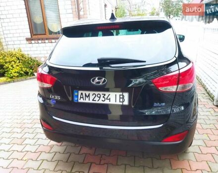 Черный Хендай их35, объемом двигателя 1.7 л и пробегом 252 тыс. км за 14900 $, фото 35 на Automoto.ua