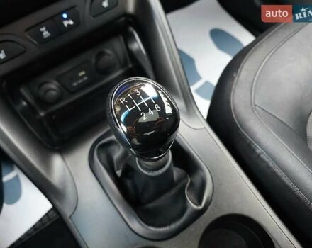 Черный Хендай их35, объемом двигателя 2 л и пробегом 152 тыс. км за 14950 $, фото 25 на Automoto.ua