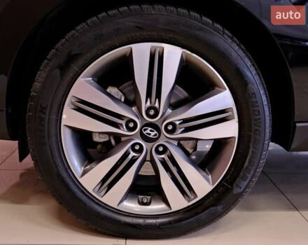 Черный Хендай их35, объемом двигателя 2 л и пробегом 182 тыс. км за 15500 $, фото 45 на Automoto.ua