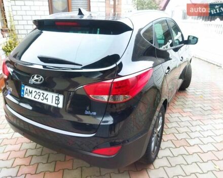 Черный Хендай их35, объемом двигателя 1.7 л и пробегом 252 тыс. км за 14900 $, фото 40 на Automoto.ua