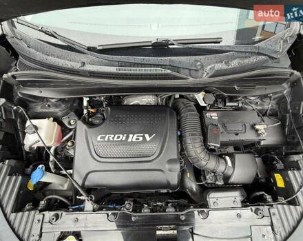 Чорний Хендай іх35, об'ємом двигуна 2 л та пробігом 240 тис. км за 15800 $, фото 50 на Automoto.ua