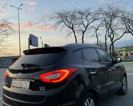 Черный Хендай их35, объемом двигателя 2 л и пробегом 179 тыс. км за 16500 $, фото 2 на Automoto.ua