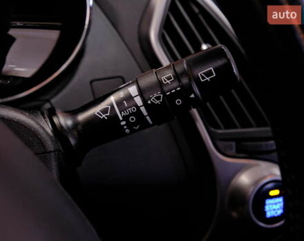 Черный Хендай их35, объемом двигателя 2 л и пробегом 182 тыс. км за 15500 $, фото 25 на Automoto.ua