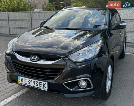Черный Хендай их35, объемом двигателя 2 л и пробегом 176 тыс. км за 12500 $, фото 1 на Automoto.ua