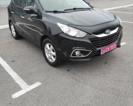 Черный Хендай их35, объемом двигателя 2 л и пробегом 249 тыс. км за 11900 $, фото 1 на Automoto.ua