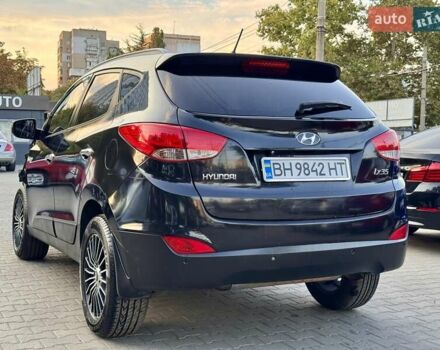 Черный Хендай их35, объемом двигателя 2 л и пробегом 160 тыс. км за 5900 $, фото 1 на Automoto.ua