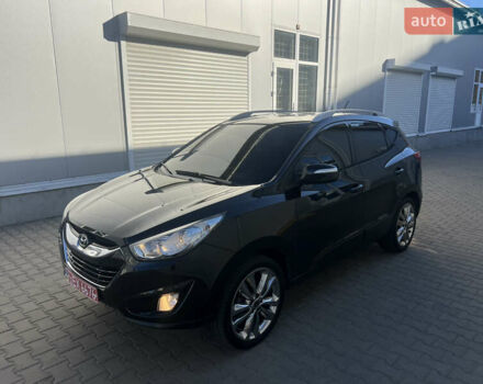 Черный Хендай их35, объемом двигателя 2 л и пробегом 98 тыс. км за 12900 $, фото 1 на Automoto.ua