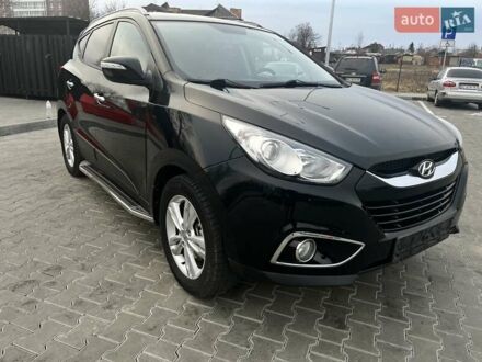 Черный Хендай их35, объемом двигателя 2 л и пробегом 190 тыс. км за 10900 $, фото 1 на Automoto.ua