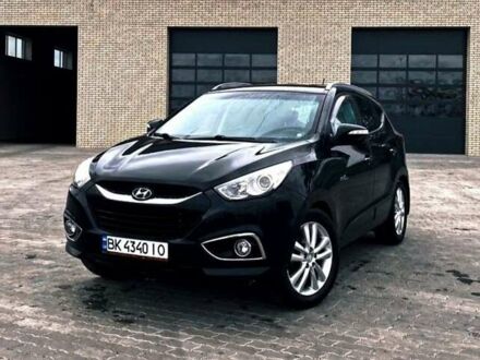 Черный Хендай их35, объемом двигателя 1.69 л и пробегом 290 тыс. км за 10999 $, фото 1 на Automoto.ua