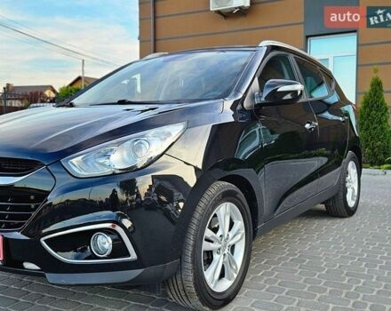 Черный Хендай их35, объемом двигателя 2 л и пробегом 192 тыс. км за 14350 $, фото 1 на Automoto.ua