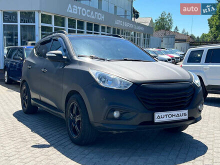 Черный Хендай их35, объемом двигателя 2 л и пробегом 230 тыс. км за 9550 $, фото 1 на Automoto.ua