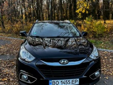 Черный Хендай их35, объемом двигателя 2 л и пробегом 104 тыс. км за 11600 $, фото 1 на Automoto.ua