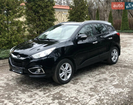 Черный Хендай их35, объемом двигателя 2 л и пробегом 136 тыс. км за 12300 $, фото 1 на Automoto.ua