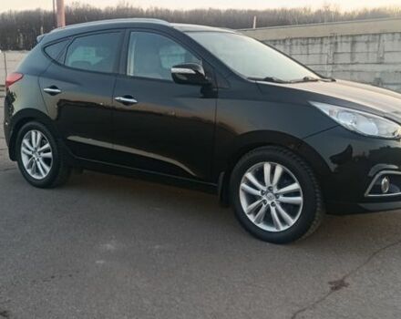 Черный Хендай их35, объемом двигателя 2 л и пробегом 193 тыс. км за 13800 $, фото 1 на Automoto.ua