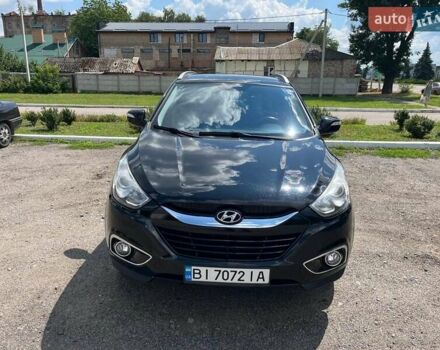 Черный Хендай их35, объемом двигателя 2 л и пробегом 203 тыс. км за 11500 $, фото 1 на Automoto.ua