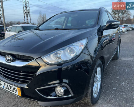 Черный Хендай их35, объемом двигателя 2 л и пробегом 213 тыс. км за 16500 $, фото 1 на Automoto.ua