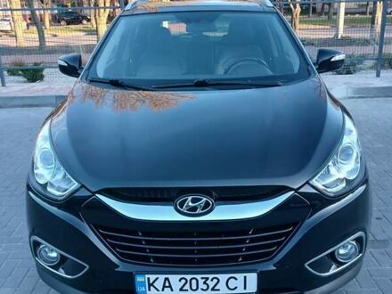 Черный Хендай их35, объемом двигателя 2 л и пробегом 122 тыс. км за 12999 $, фото 1 на Automoto.ua