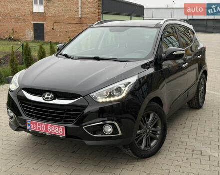 Черный Хендай их35, объемом двигателя 2 л и пробегом 240 тыс. км за 15800 $, фото 1 на Automoto.ua