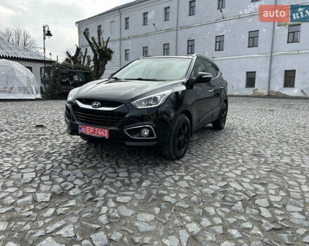 Черный Хендай их35, объемом двигателя 2 л и пробегом 176 тыс. км за 16600 $, фото 1 на Automoto.ua