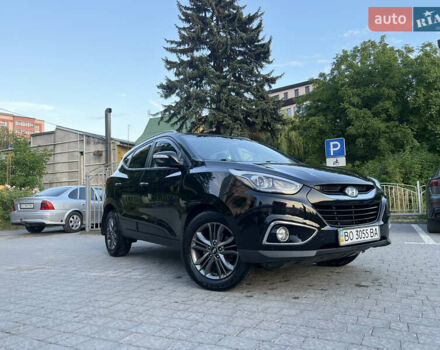 Черный Хендай их35, объемом двигателя 2 л и пробегом 260 тыс. км за 12500 $, фото 1 на Automoto.ua
