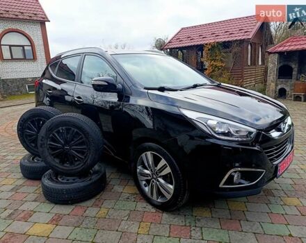 Черный Хендай их35, объемом двигателя 2 л и пробегом 169 тыс. км за 15600 $, фото 1 на Automoto.ua