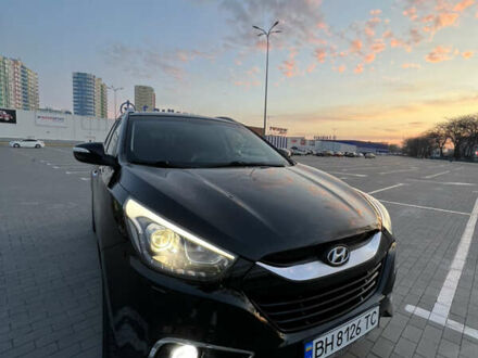 Черный Хендай их35, объемом двигателя 2 л и пробегом 179 тыс. км за 16500 $, фото 1 на Automoto.ua