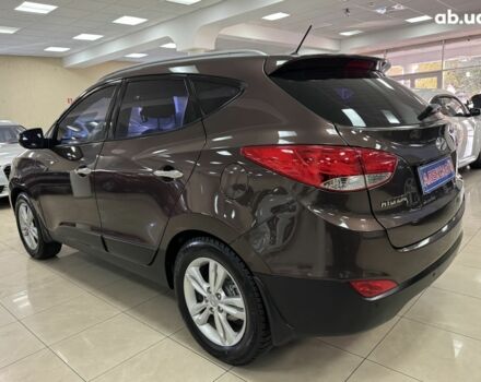 Хендай их35 2011 в Кропивницком (Кировограде) на Automoto.ua Коричневый Хендай их35, объемом двигателя 0 л и пробегом 167 тыс. км за 11900 $, фото 2 на Automoto.ua