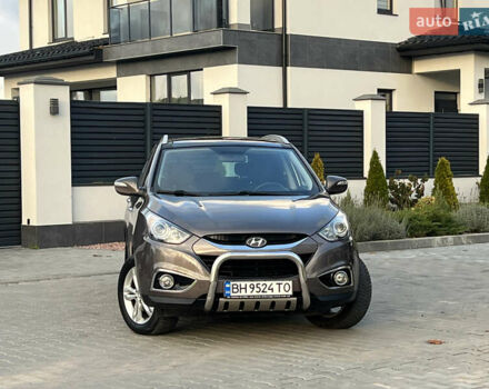 Коричневый Хендай их35, объемом двигателя 2 л и пробегом 136 тыс. км за 13999 $, фото 9 на Automoto.ua