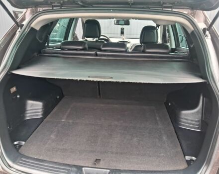 Коричневый Хендай их35, объемом двигателя 1.7 л и пробегом 309 тыс. км за 11500 $, фото 6 на Automoto.ua