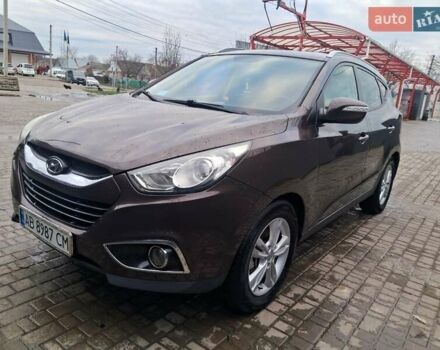 Коричневый Хендай их35, объемом двигателя 1.7 л и пробегом 309 тыс. км за 11500 $, фото 9 на Automoto.ua