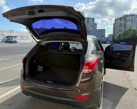 Хендай их35 2011 в Киеве на Automoto.ua Коричневый Хендай их35, объемом двигателя 2 л и пробегом 342 тыс. км за 11000 $, фото 5 на Automoto.ua