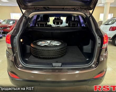 Хендай их35 2011 в Кропивницком (Кировограде) на Automoto.ua Коричневый Хендай их35, объемом двигателя 2 л и пробегом 167 тыс. км за 11900 $, фото 4 на Automoto.ua