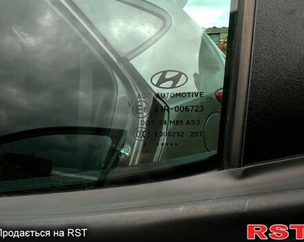 Коричневий Хендай іх35, об'ємом двигуна 2 л та пробігом 301 тис. км за 13500 $, фото 3 на Automoto.ua