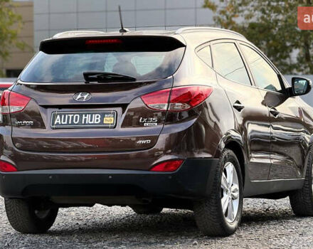 Коричневый Хендай их35, объемом двигателя 2 л и пробегом 216 тыс. км за 13900 $, фото 12 на Automoto.ua