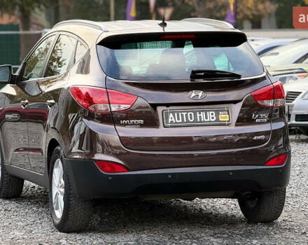 Коричневый Хендай их35, объемом двигателя 2 л и пробегом 216 тыс. км за 13900 $, фото 7 на Automoto.ua