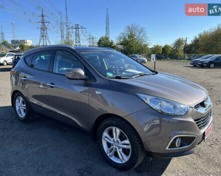 Коричневый Хендай их35, объемом двигателя 2 л и пробегом 184 тыс. км за 16450 $, фото 14 на Automoto.ua