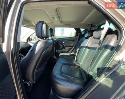 Коричневый Хендай их35, объемом двигателя 2 л и пробегом 184 тыс. км за 16450 $, фото 10 на Automoto.ua