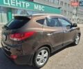 Коричневый Хендай их35, объемом двигателя 2 л и пробегом 115 тыс. км за 13000 $, фото 3 на Automoto.ua