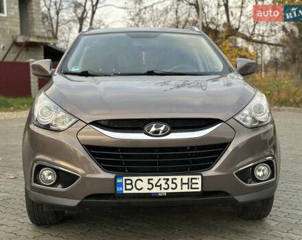 Коричневый Хендай их35, объемом двигателя 1.7 л и пробегом 217 тыс. км за 12499 $, фото 19 на Automoto.ua