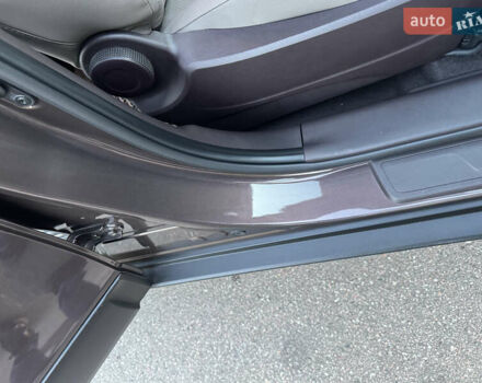 Коричневий Хендай іх35, об'ємом двигуна 2 л та пробігом 176 тис. км за 14500 $, фото 41 на Automoto.ua