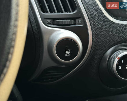 Коричневый Хендай их35, объемом двигателя 1.7 л и пробегом 217 тыс. км за 12499 $, фото 32 на Automoto.ua