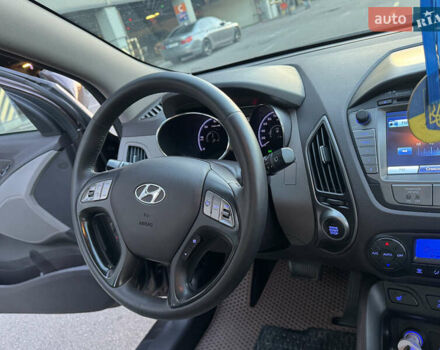 Коричневий Хендай іх35, об'ємом двигуна 2 л та пробігом 176 тис. км за 14500 $, фото 43 на Automoto.ua