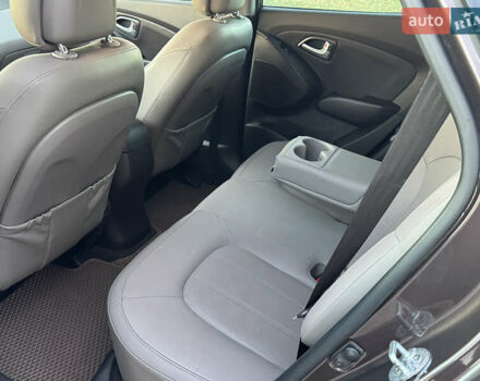 Коричневий Хендай іх35, об'ємом двигуна 2 л та пробігом 176 тис. км за 14500 $, фото 81 на Automoto.ua