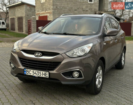 Коричневый Хендай их35, объемом двигателя 1.7 л и пробегом 217 тыс. км за 12499 $, фото 6 на Automoto.ua