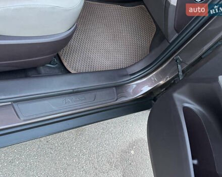 Коричневий Хендай іх35, об'ємом двигуна 2 л та пробігом 176 тис. км за 14500 $, фото 38 на Automoto.ua