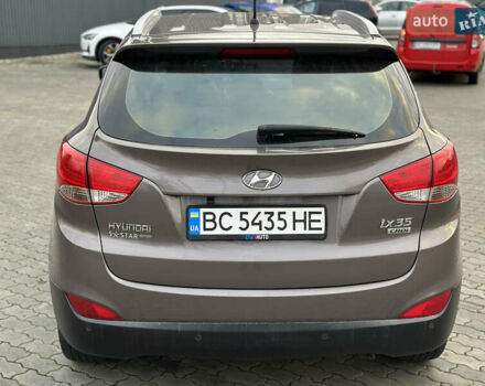 Коричневый Хендай их35, объемом двигателя 1.7 л и пробегом 217 тыс. км за 12499 $, фото 13 на Automoto.ua