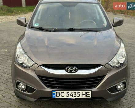 Коричневый Хендай их35, объемом двигателя 1.7 л и пробегом 217 тыс. км за 12499 $, фото 16 на Automoto.ua